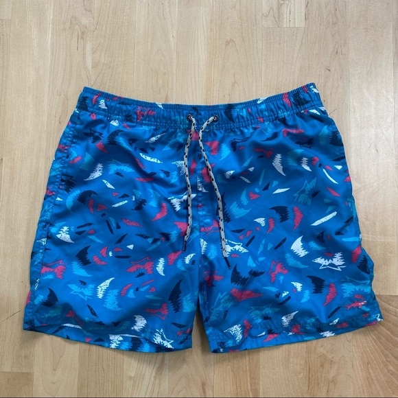Maui‎ and Sons graphic swimsuit trunks - Picture 2 of 6